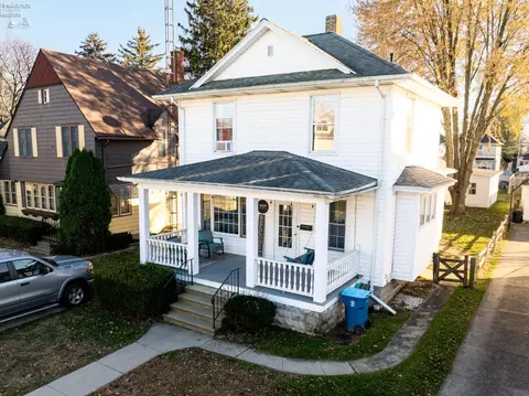 1019 Rawson Pl, Fremont, OH 43420