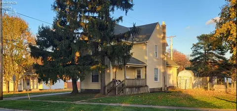 410 Keefer St, Willard, OH 44890