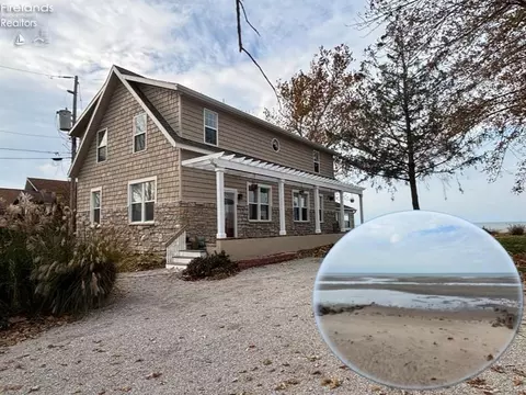 2323 E Sand Rd, Port Clinton, OH 43452