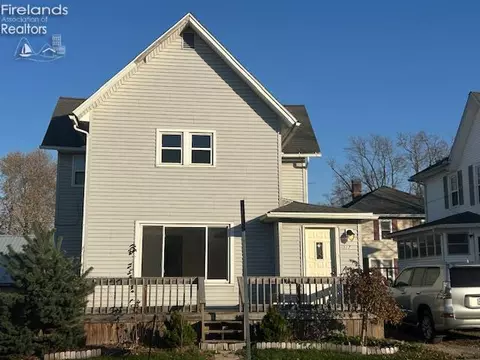 317 Dale Ave, Willard, OH 44890