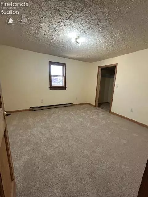 317 Dale Ave, Willard, OH 44890 photo 10