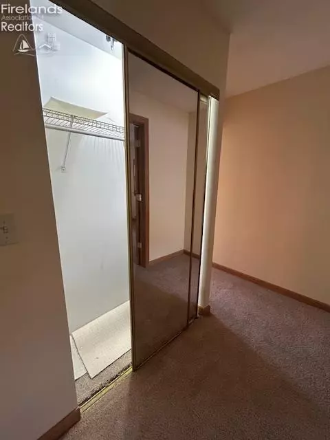 317 Dale Ave, Willard, OH 44890 photo 13