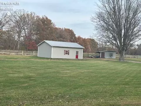 Exterior - 3876 Townsend Angling Rd, Collins, OH 44826 photo 2 of 8