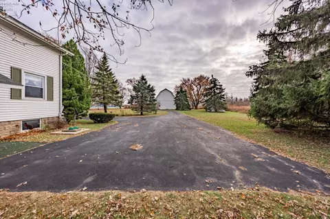 Exterior - 360 S Bridge Rd, Marblehead, OH 43440 photo 7 of 18