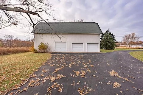 Exterior - 360 S Bridge Rd, Marblehead, OH 43440 photo 9 of 18