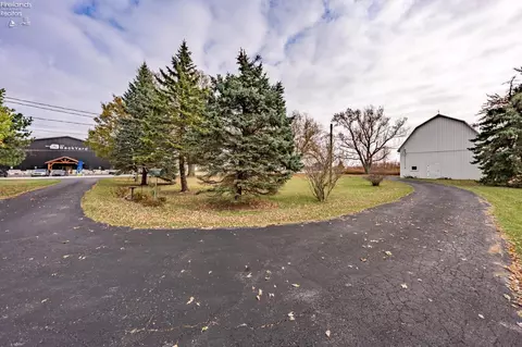 Exterior - 360 S Bridge Rd, Marblehead, OH 43440 photo 15 of 18