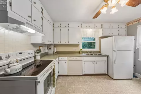 Kitchen - 360 S Bridge Rd, Marblehead, OH 43440 photo 2 of 4