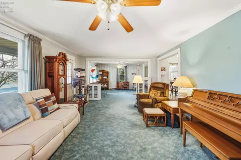 Living - 360 S Bridge Rd, Marblehead, OH 43440 photo 3 of 5
