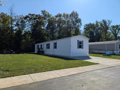 220 Maple Ln #76, Green Springs, OH 44836