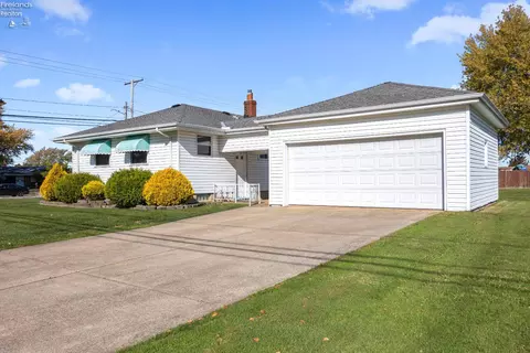 6361 Smith Rd, Brook Park, OH 44142