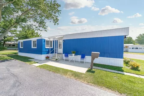 1854 Huntington Dr, Findlay, OH 45840