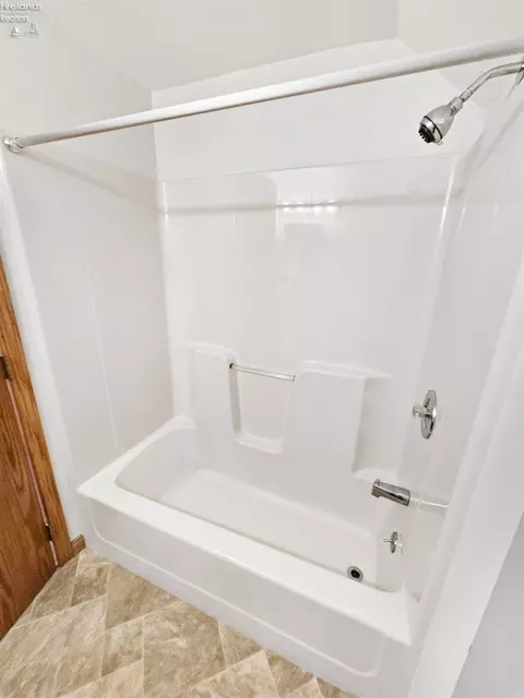 827 W Maple St, Clyde, OH 43410 photo 39