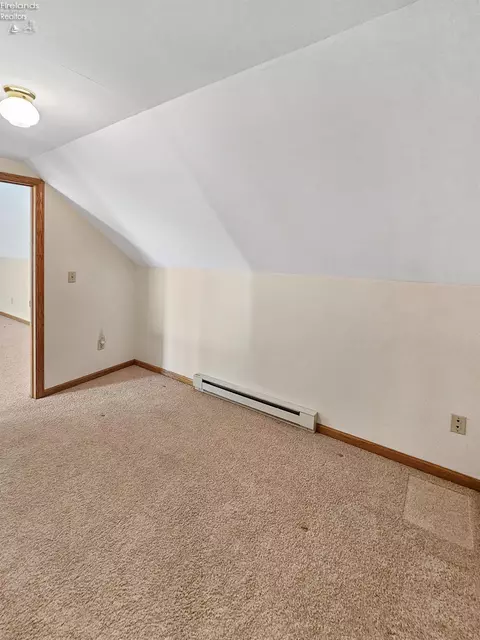 827 W Maple St, Clyde, OH 43410 photo 37