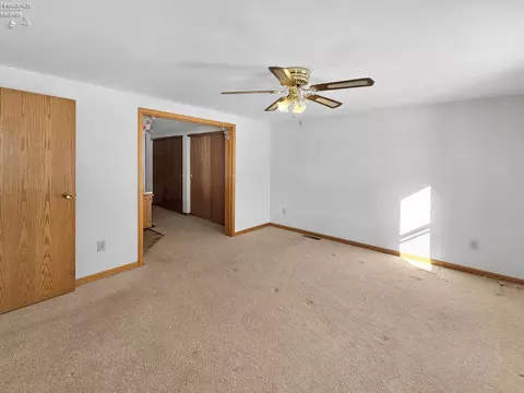827 W Maple St, Clyde, OH 43410 photo 28