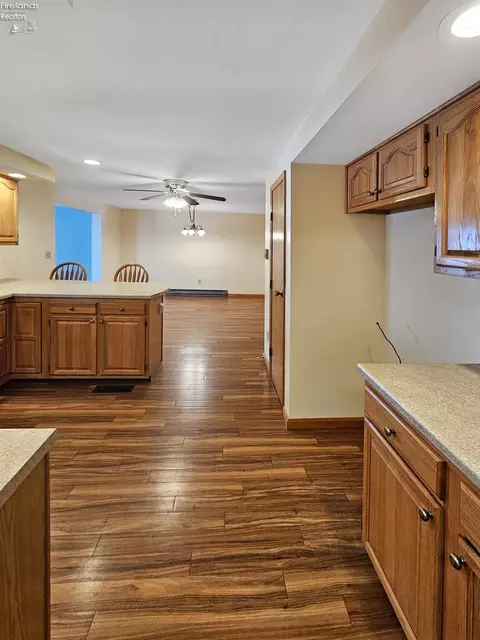 827 W Maple St, Clyde, OH 43410 photo 23