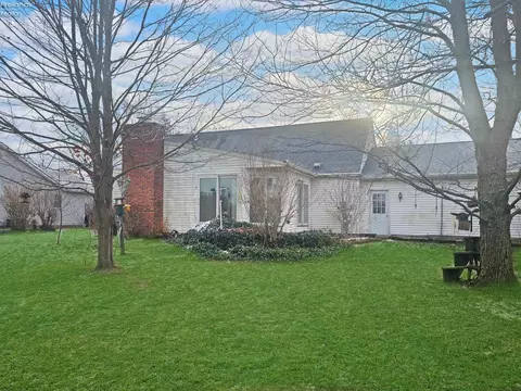 827 W Maple St, Clyde, OH 43410 photo 5