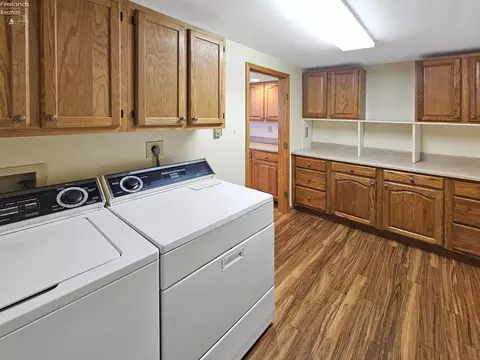 827 W Maple St, Clyde, OH 43410 photo 24
