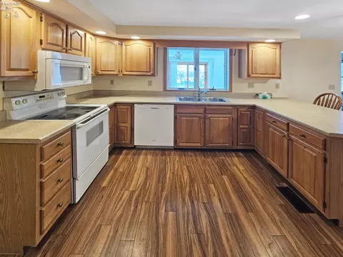 827 W Maple St, Clyde, OH 43410 photo 17
