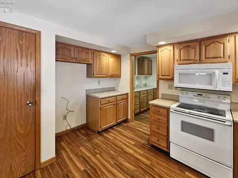 827 W Maple St, Clyde, OH 43410 photo 18