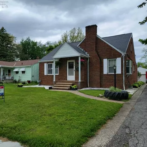 301 Schiller Ave, Sandusky, OH 44870