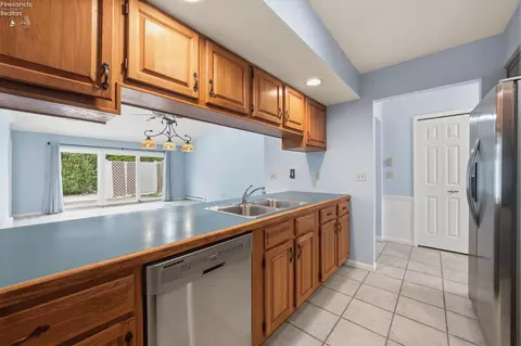 1002 Brittany Dr, Huron, OH 44839 photo 21