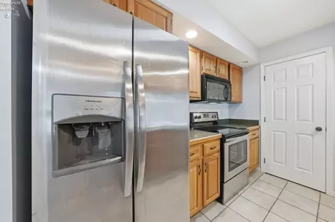 1002 Brittany Dr, Huron, OH 44839 photo 23