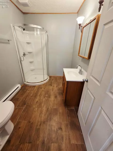Bath - 7717 Mason Rd, Sandusky, OH 44870 photo 3 of 5