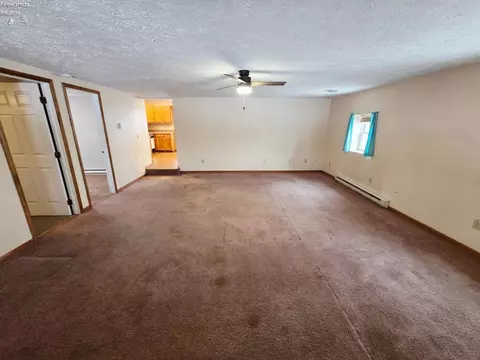 Living - 7717 Mason Rd, Sandusky, OH 44870 photo 2 of 3