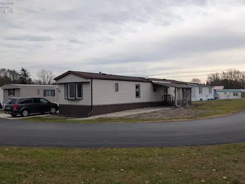 111 Flat Rock Rd #34, Bellevue, OH 44811
