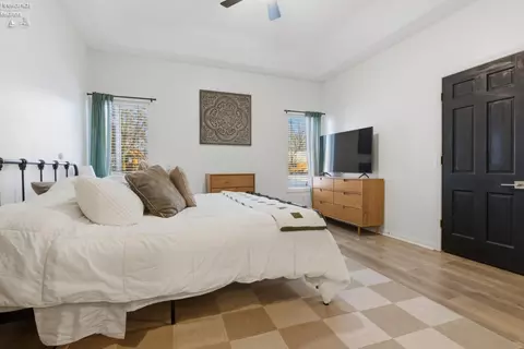 Bedroom - 5519 Manhattan Dr, Lorain, OH 44053 photo 1 of 11