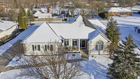 View/Area - 5519 Manhattan Dr, Lorain, OH 44053 photo 1 of 6