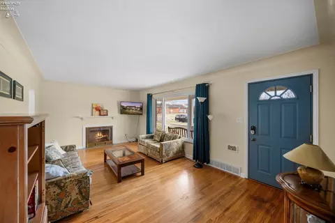 2849 Castleton, Toledo, OH 43613 photo 6