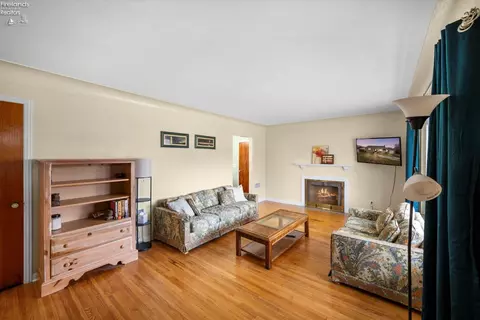 2849 Castleton, Toledo, OH 43613 photo 7