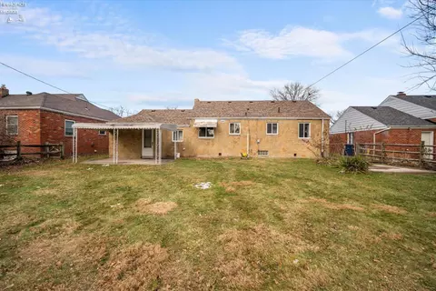 2849 Castleton, Toledo, OH 43613 photo 25