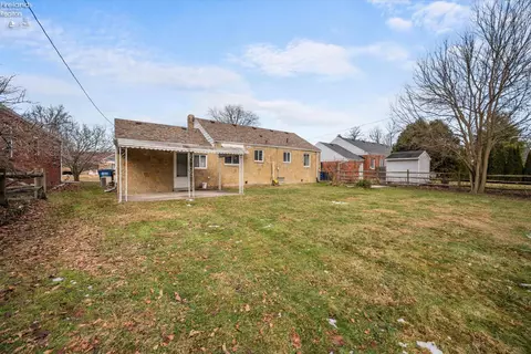 2849 Castleton, Toledo, OH 43613 photo 26