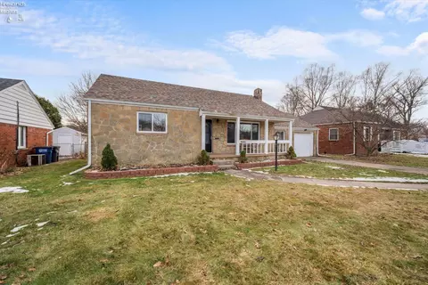2849 Castleton, Toledo, OH 43613 photo 3