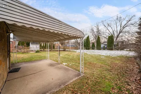 2849 Castleton, Toledo, OH 43613 photo 22