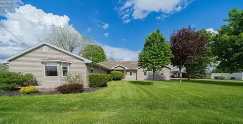 3266 Bloomdale Rd, Bloomdale, OH 44817