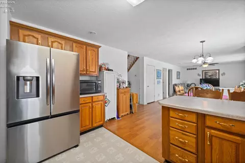Kitchen - 1201 Monroe Rd, Wakeman, OH 44889 photo 3 of 4