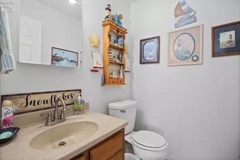 Bath - 1201 Monroe Rd, Wakeman, OH 44889 photo 2 of 2