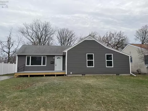 1448 Dixon Dr, Sandusky, OH 44870