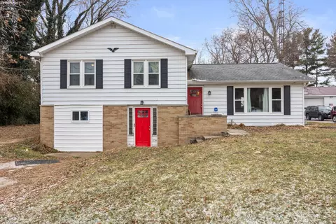 9807 Barrows Rd, Huron, OH 44839