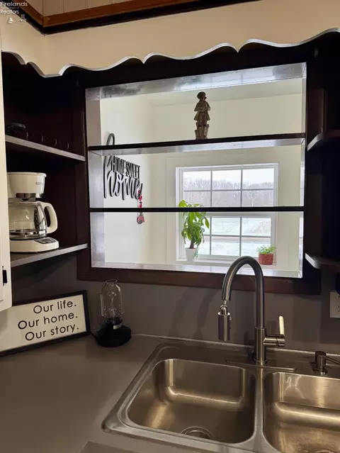 Kitchen - 4757 Wenz Rd, Wakeman, OH 44889 photo 3 of 4