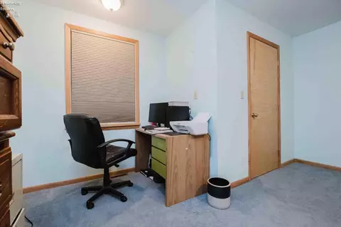 Bedroom - 20 Pinecrest Dr, Tiffin, OH 44883 photo 4 of 8
