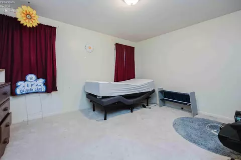 Bedroom - 20 Pinecrest Dr, Tiffin, OH 44883 photo 5 of 8