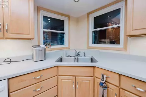 Kitchen - 20 Pinecrest Dr, Tiffin, OH 44883 photo 3 of 6