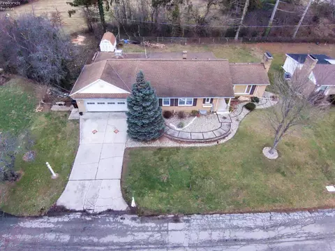 View/Area - 20 Pinecrest Dr, Tiffin, OH 44883 photo 2 of 6