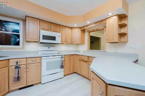Kitchen - 20 Pinecrest Dr, Tiffin, OH 44883 photo 1 of 6