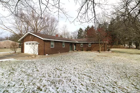 102 Fairway Cir, Norwalk, OH 44857