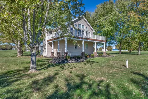 1561 Airline Rd, Put In Bay, OH 43456